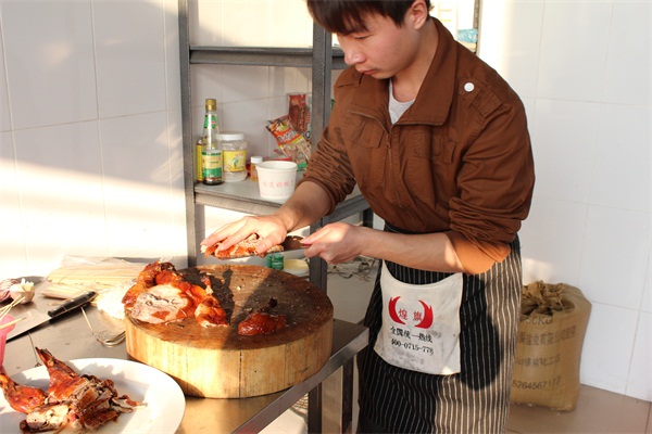 煌旗北京烤鸭培训